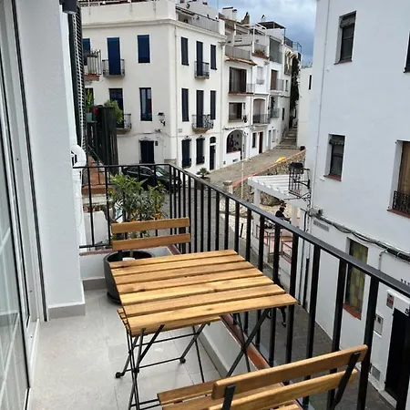 Calella De Palafrugell 아파트 *